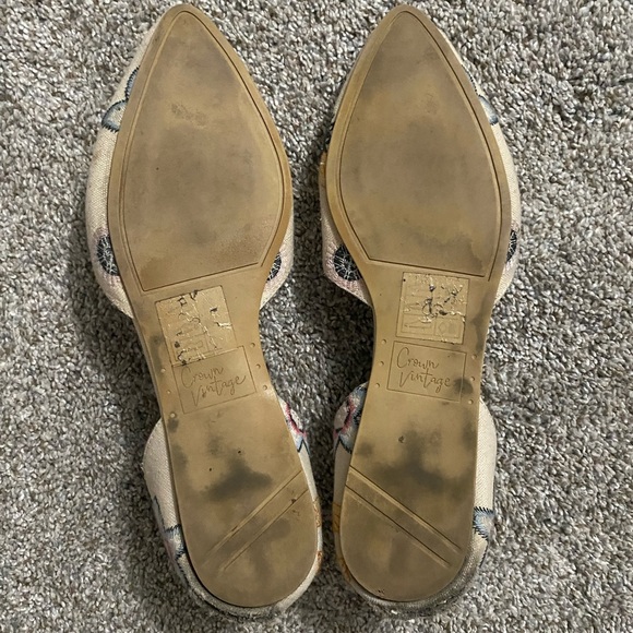 Accepting offers- 2 pairs of flats- Crown Vintage and CL by Laundry - Picture 6 of 14